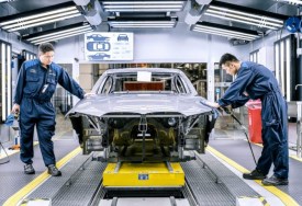 صناعة السيارات