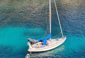 كومفورتينا 32 موديل 1980 