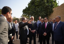 إخلاء  ساحة التحفظ على المركبات بحي الدقي