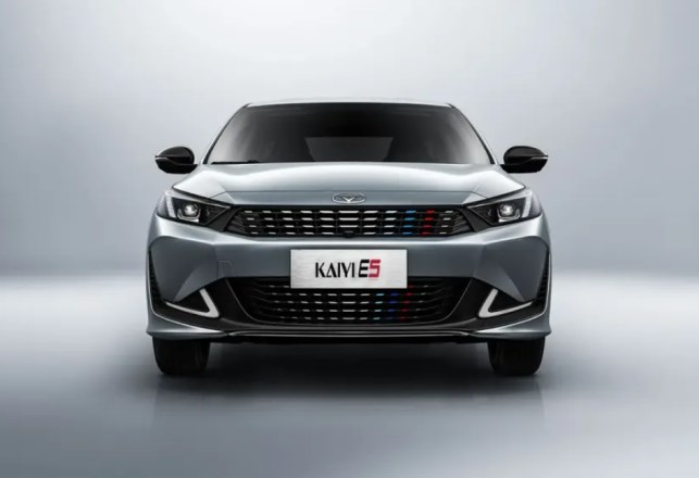 كايي E5 سيدان