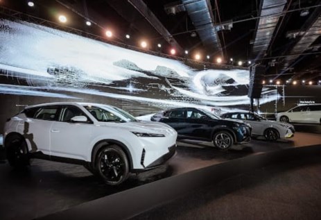 إطلاق سيارات دونج فنج بمصر