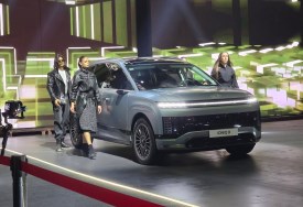 هيونداي أيونيك 9