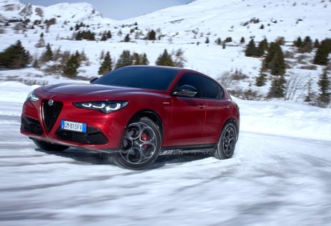 يتوفر نظام Q4 بهندستين مختلفتين  كهربائية أو ميكانيكية 