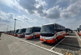 المنصور للسيارات تُصدر 100 حافلة إلى غانا