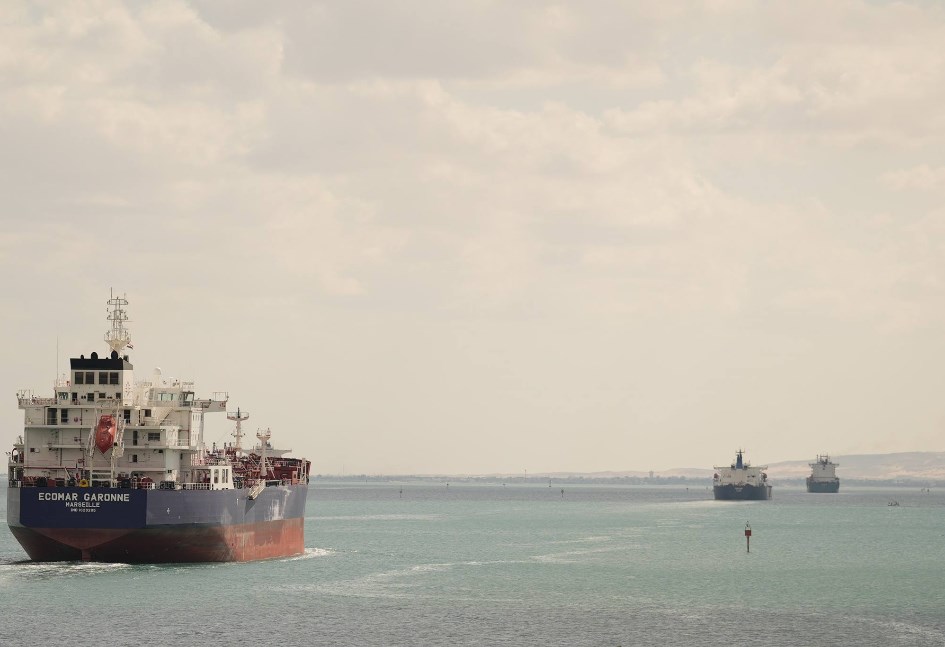 الملاحة في قناة السويس