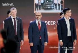 أوتوموبيلتي تحصد جائزة أفضل صالة عرض لسيارات جيلي عالمياً 