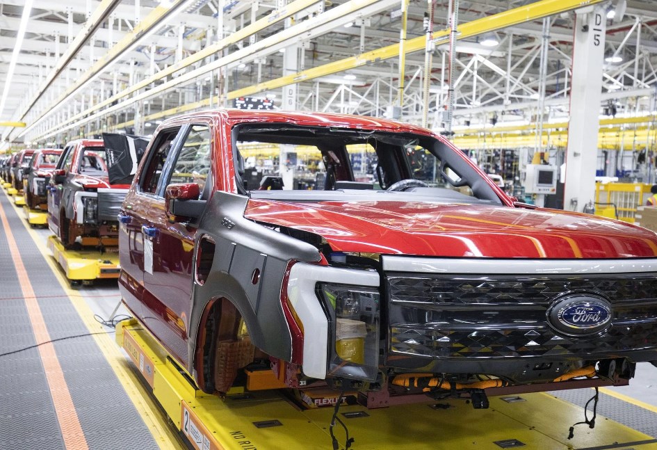 صناعة سيارات