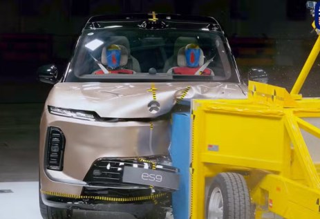 Nio ES9