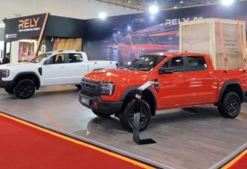 شاحنات Rely R8 في معرض الأهرام للنقل
