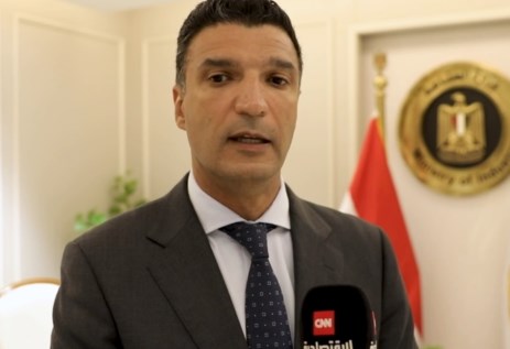 وزير الصناعة خالد هاشم