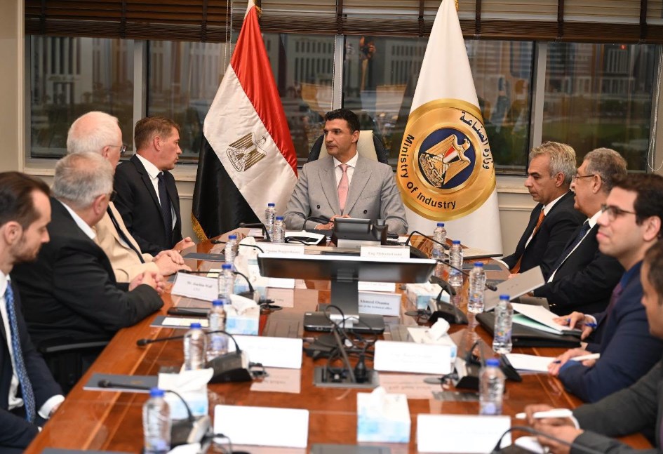 لقاء مرسيدس ايجيبت ووزير الصناعة