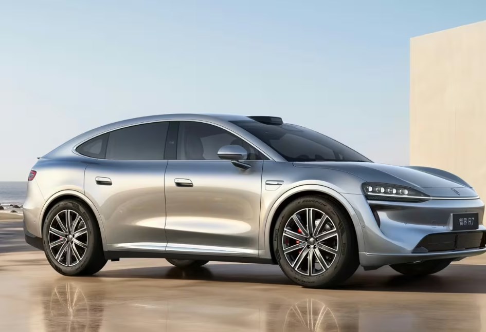 Luxeed R7