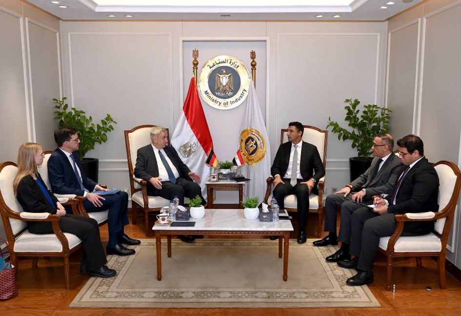 اجتماع وزير الصناعة مع الشركات الألمانية بمصر